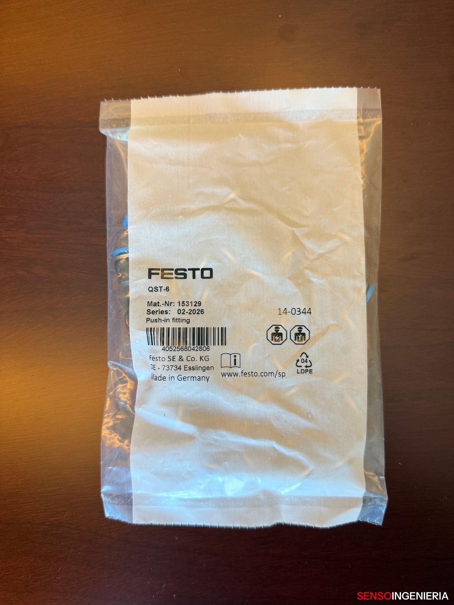 Racor TEE Festo para manguera de 10 mm